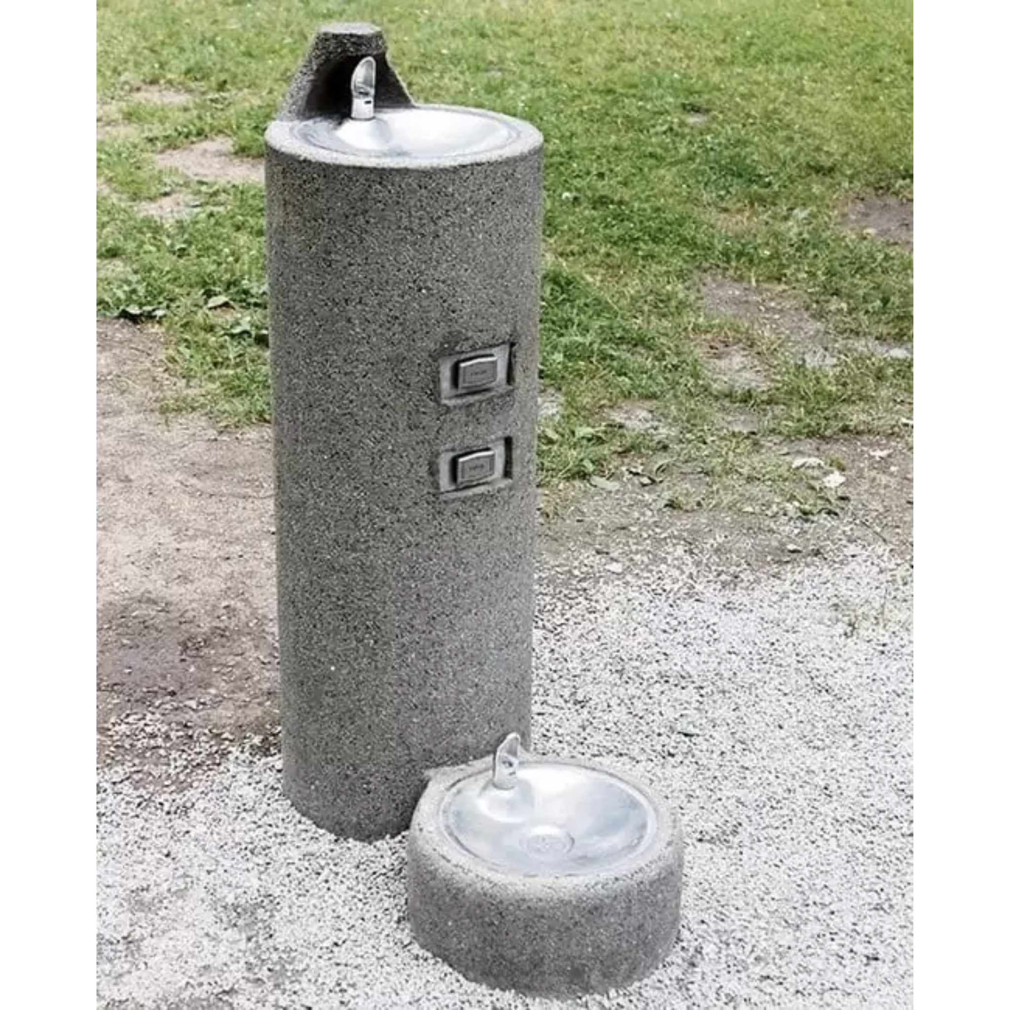 GU Series | Round Concrete Pedestal Outdoor Drinking Fountain